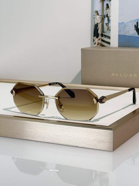 Picture of Bvlgari Sunglasses _SKUfw80444706fw